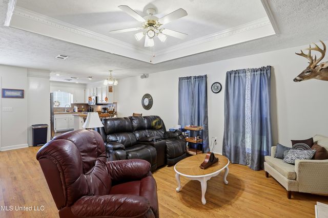 72 Lamplighter Road, Pearl, MS 39208