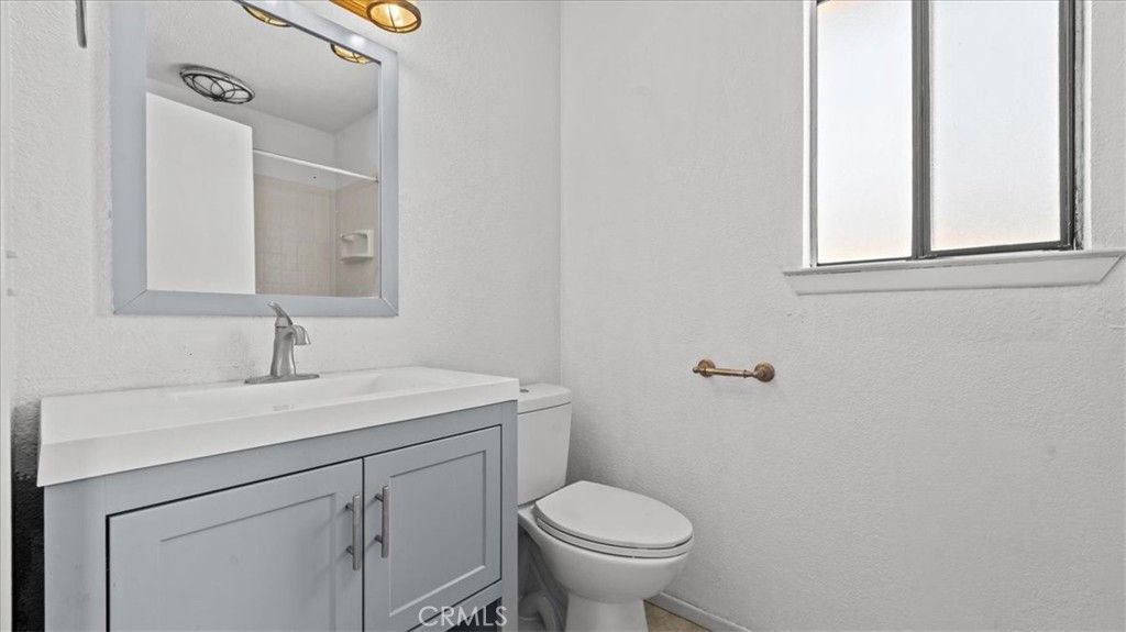 Image 23 of property listing at 14071 Quinnault Road, Apple Valley, CA 92307