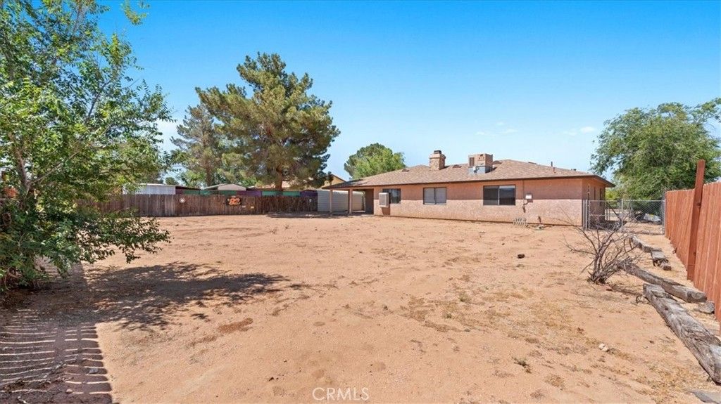Image 26 of property listing at 14071 Quinnault Road, Apple Valley, CA 92307