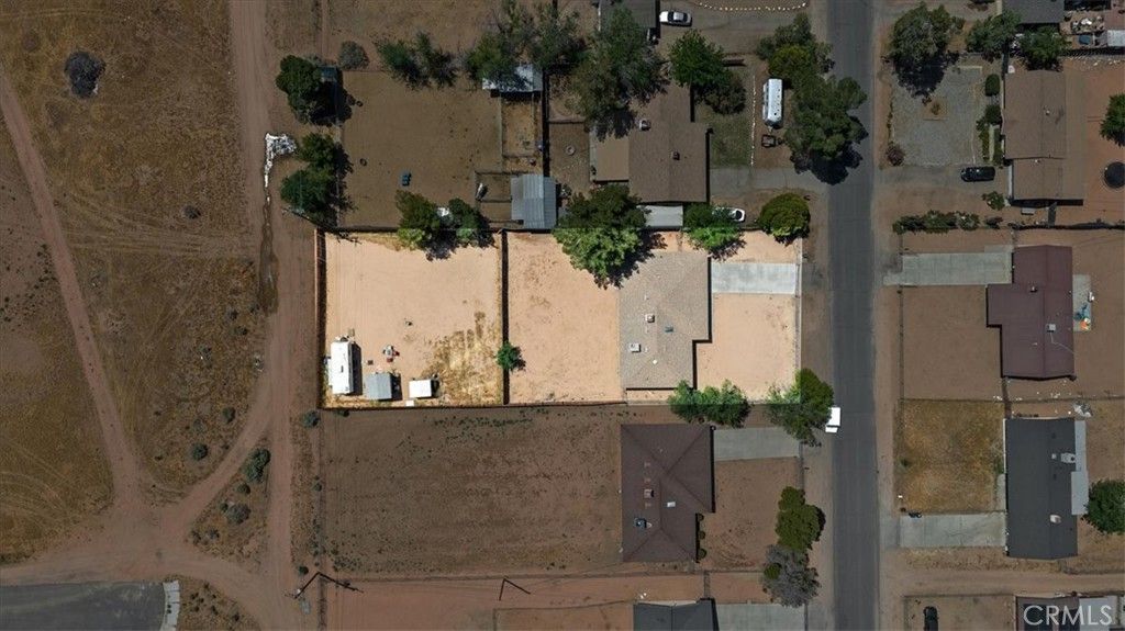 Image 37 of property listing at 14071 Quinnault Road, Apple Valley, CA 92307