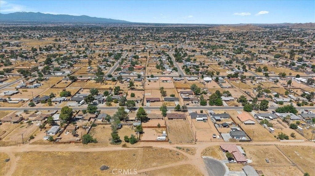 Image 43 of property listing at 14071 Quinnault Road, Apple Valley, CA 92307