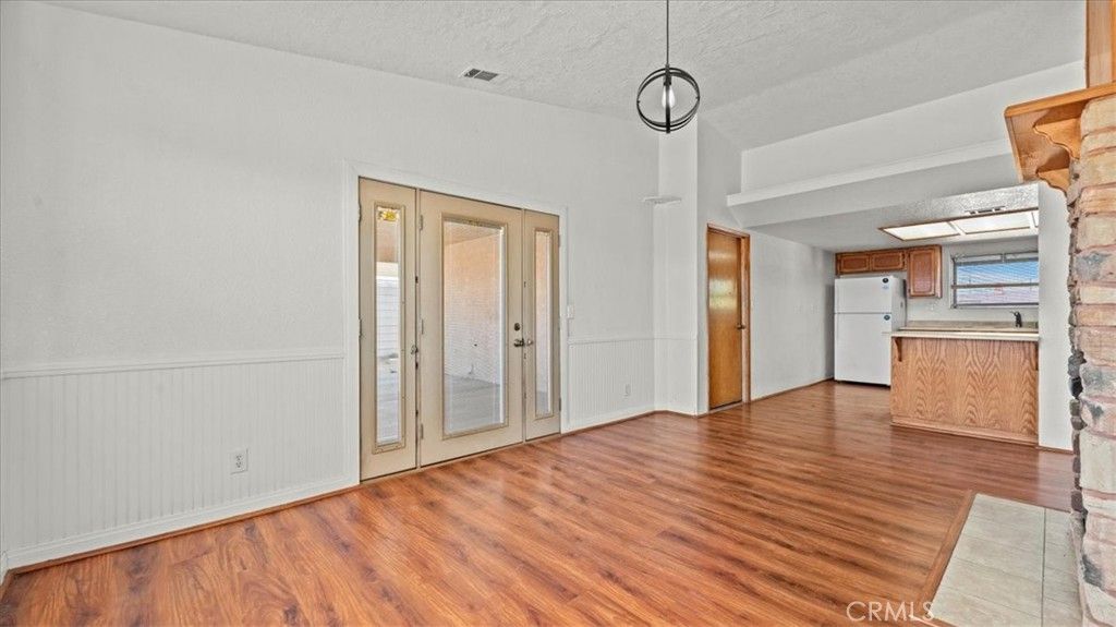 Image 6 of property listing at 14071 Quinnault Road, Apple Valley, CA 92307