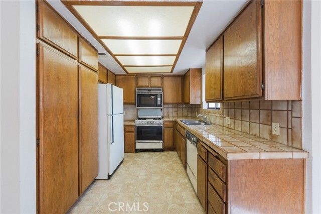 1149 Magnolia 16, Gardena, CA 90247