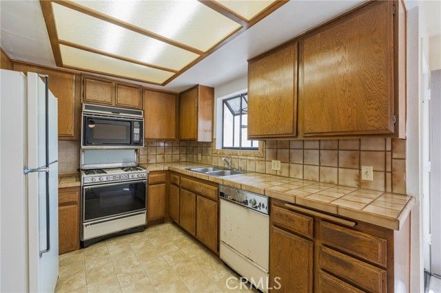 1149 Magnolia 16, Gardena, CA 90247