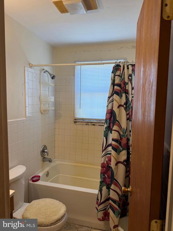 Image 11 of property listing at 23955 HOLLYWOOD RD, Hollywood, MD 20636