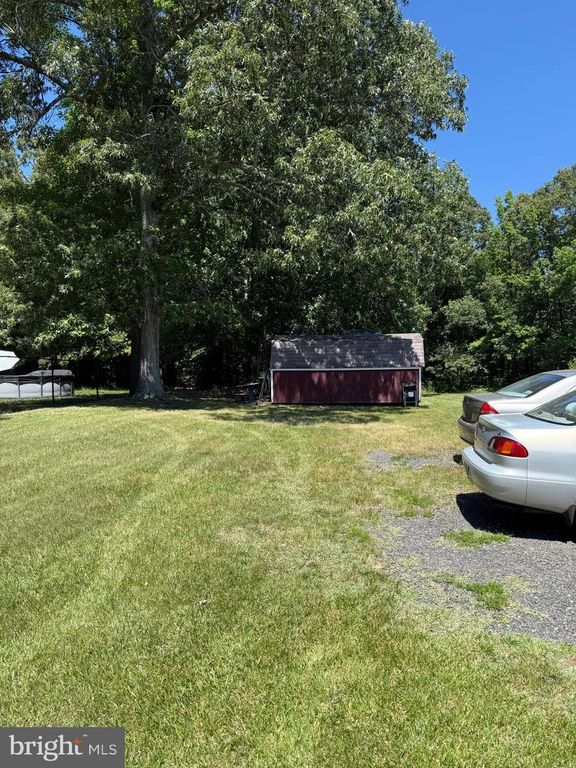 Image 16 of property listing at 23955 HOLLYWOOD RD, Hollywood, MD 20636