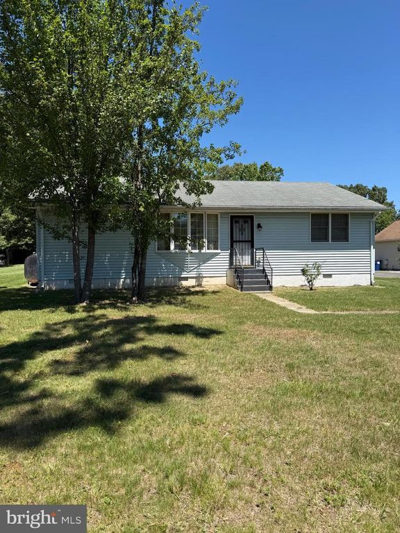 Image 2 of property listing at 23955 HOLLYWOOD RD, Hollywood, MD 20636