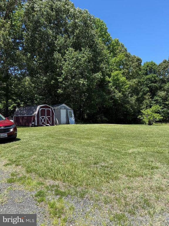 Image 3 of property listing at 23955 HOLLYWOOD RD, Hollywood, MD 20636