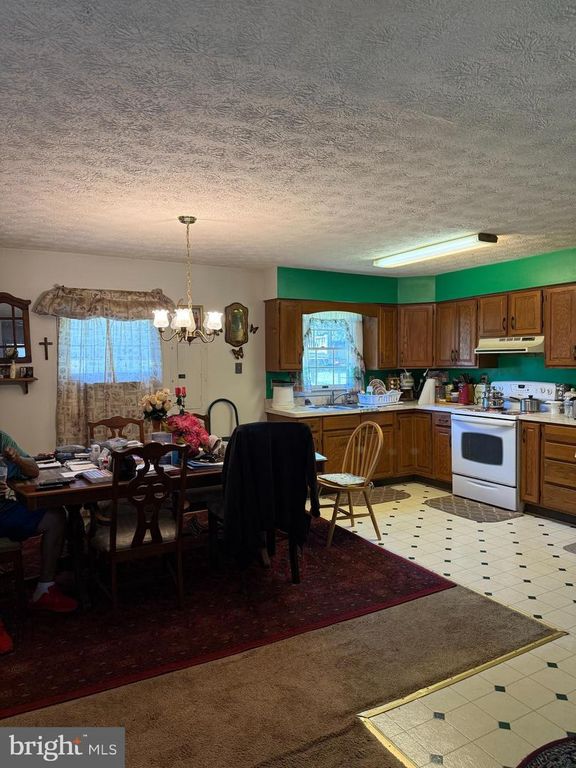 Image 5 of property listing at 23955 HOLLYWOOD RD, Hollywood, MD 20636