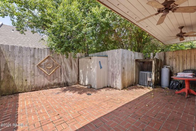 1321 W Saint Mary Boulevard, Lafayette, LA 70506