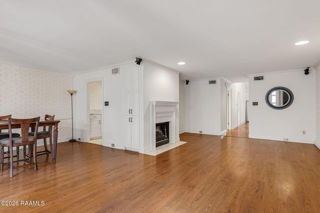 1321 W Saint Mary Boulevard, Lafayette, LA 70506