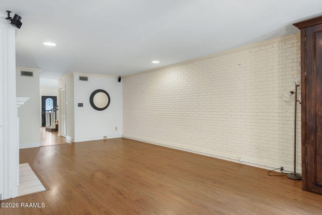 1321 W Saint Mary Boulevard, Lafayette, LA 70506