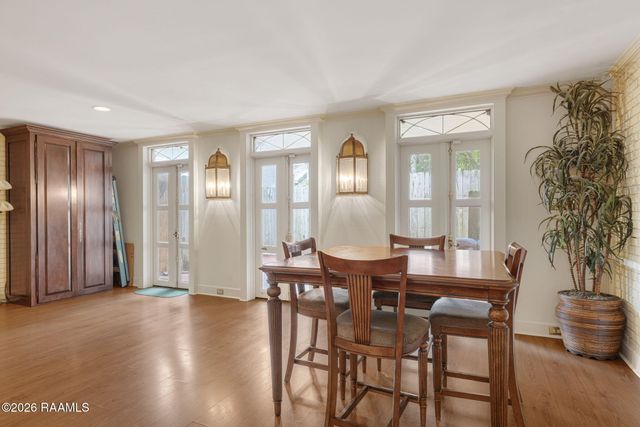 1321 W Saint Mary Boulevard, Lafayette, LA 70506