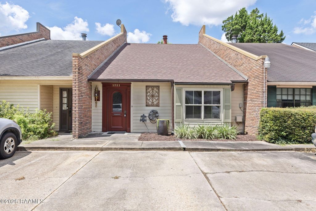 1321 W Saint Mary Boulevard, Lafayette, LA 70506