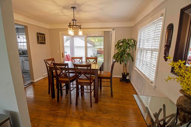 1440 Vernier Road, Grosse Pointe Woods, MI 48236