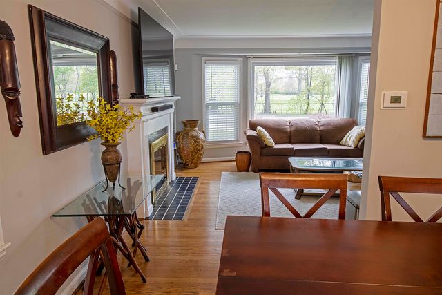 1440 Vernier Road, Grosse Pointe Woods, MI 48236