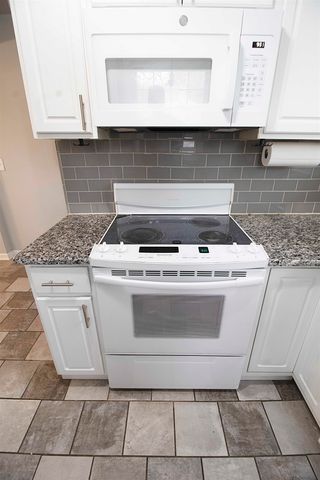 1440 Vernier Road, Grosse Pointe Woods, MI 48236