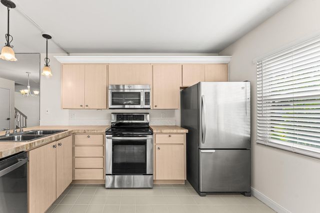 3136 Kingston Court, West Palm Beach, FL 33409