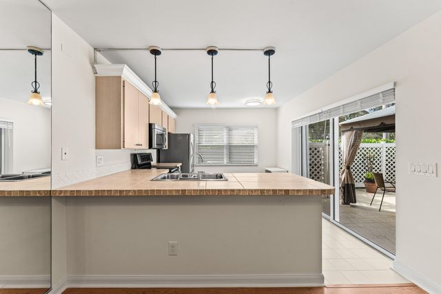 3136 Kingston Court, West Palm Beach, FL 33409