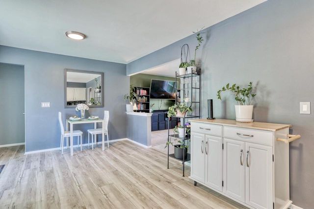 1960 Dixie DRIVE, Waukesha, WI 53189