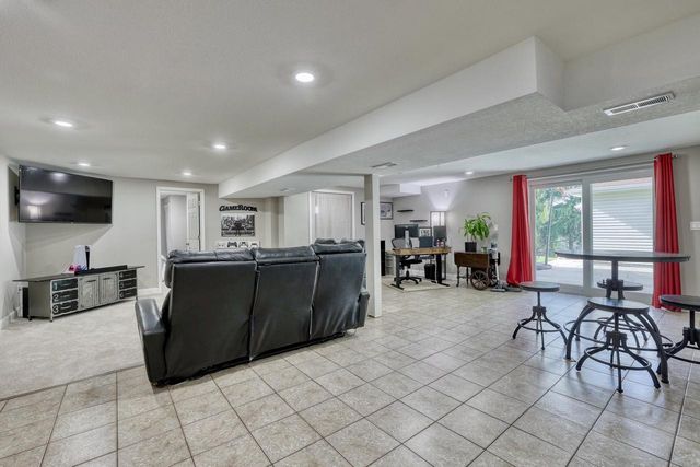 1960 Dixie DRIVE, Waukesha, WI 53189