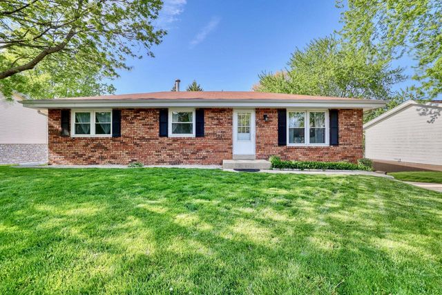 1960 Dixie DRIVE, Waukesha, WI 53189