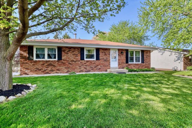 1960 Dixie DRIVE, Waukesha, WI 53189