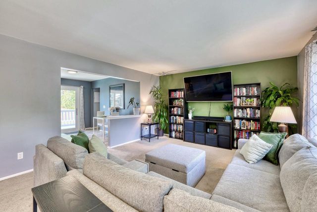 1960 Dixie DRIVE, Waukesha, WI 53189