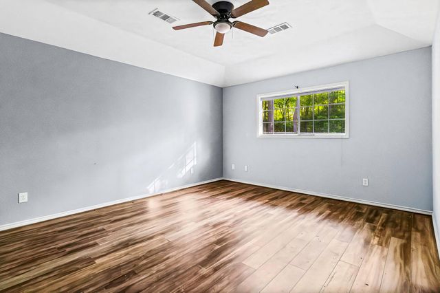 6 Lost Forest, Trinity, TX 75862