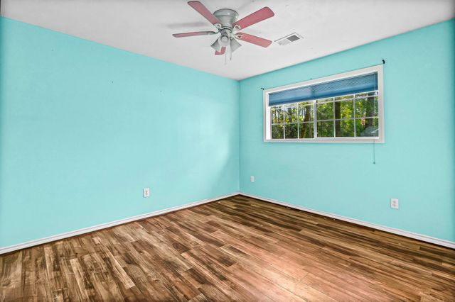 6 Lost Forest, Trinity, TX 75862