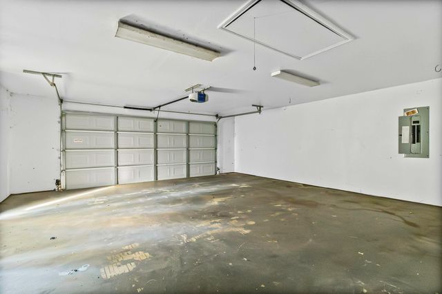 6 Lost Forest, Trinity, TX 75862