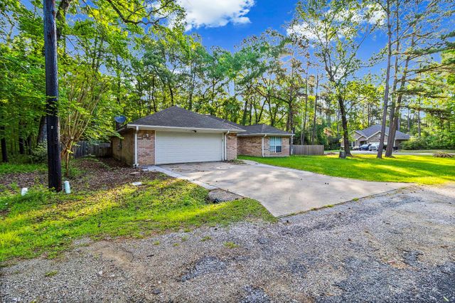 6 Lost Forest, Trinity, TX 75862