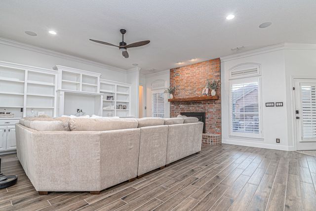 2009 Brentwood Dr, Midland, TX 79707