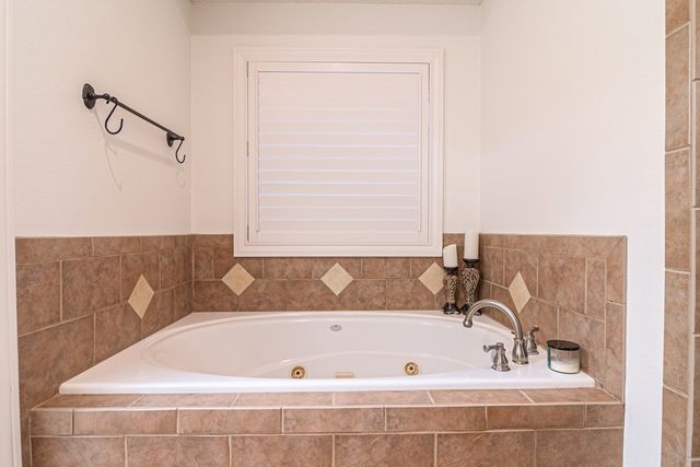 2009 Brentwood Dr, Midland, TX 79707