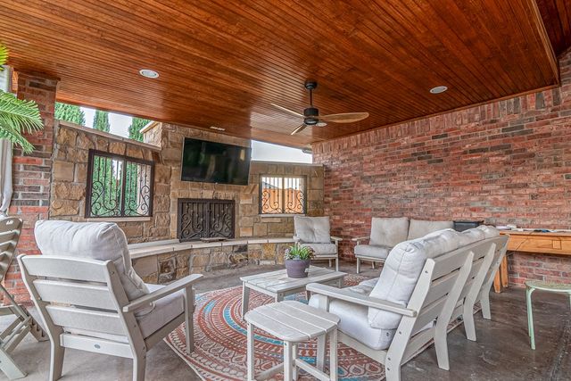 2009 Brentwood Dr, Midland, TX 79707