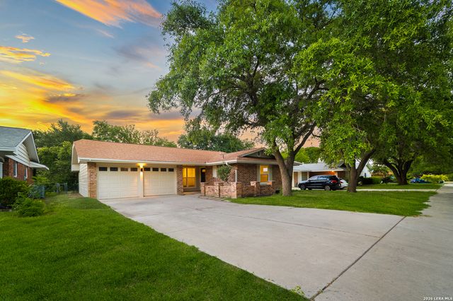 3219 Quakertown Dr, San Antonio, TX 78230