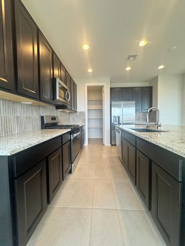 7053 W Oberlin Way, Peoria, AZ 85383