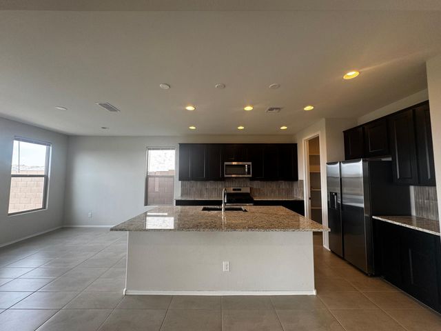 7053 W Oberlin Way, Peoria, AZ 85383
