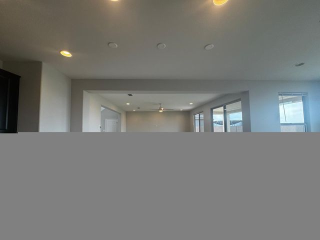 7053 W Oberlin Way, Peoria, AZ 85383