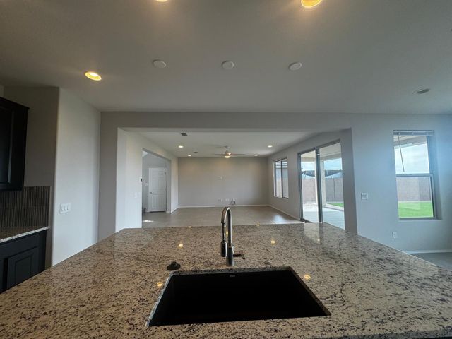 7053 W Oberlin Way, Peoria, AZ 85383