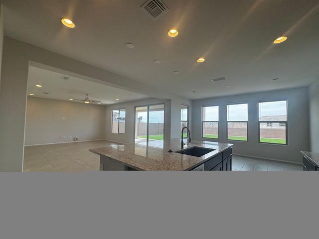 7053 W Oberlin Way, Peoria, AZ 85383