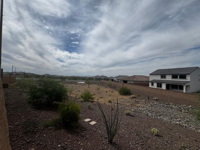 7053 W Oberlin Way, Peoria, AZ 85383