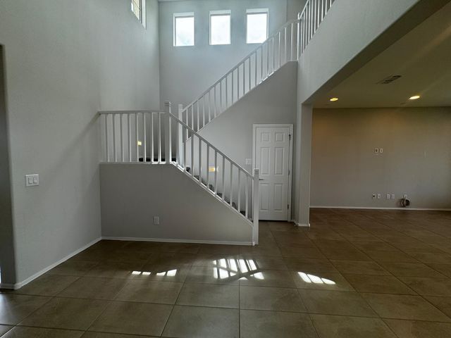 7053 W Oberlin Way, Peoria, AZ 85383