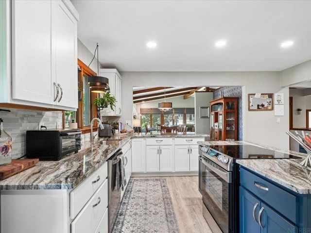 144 Amity Drive, Waterloo, IA 50701