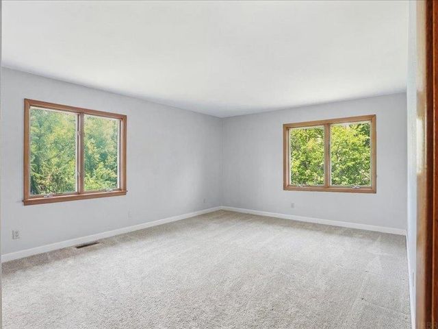 144 Amity Drive, Waterloo, IA 50701