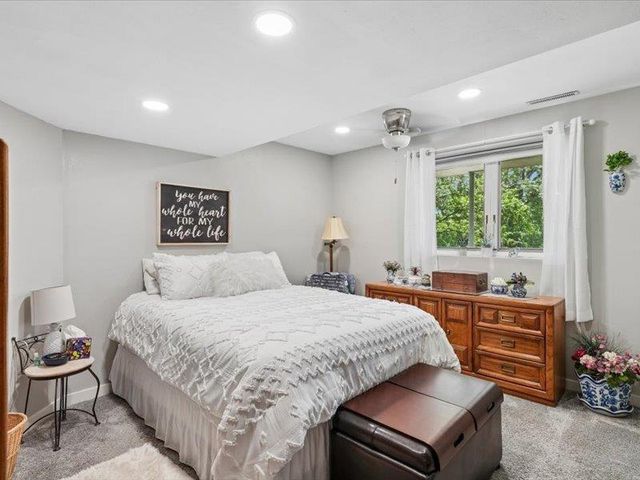 144 Amity Drive, Waterloo, IA 50701