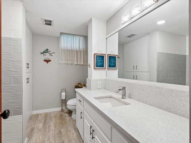 144 Amity Drive, Waterloo, IA 50701