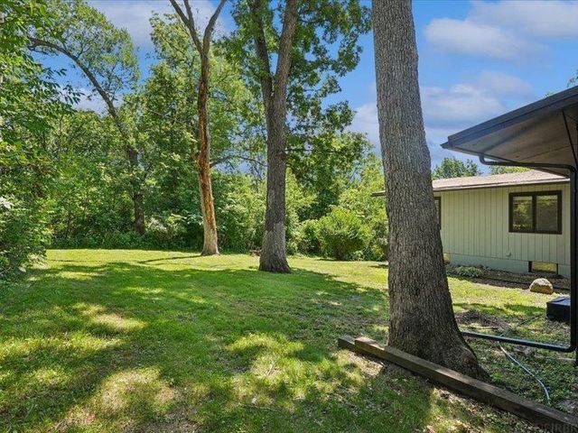 144 Amity Drive, Waterloo, IA 50701