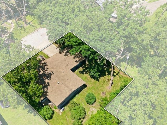 144 Amity Drive, Waterloo, IA 50701