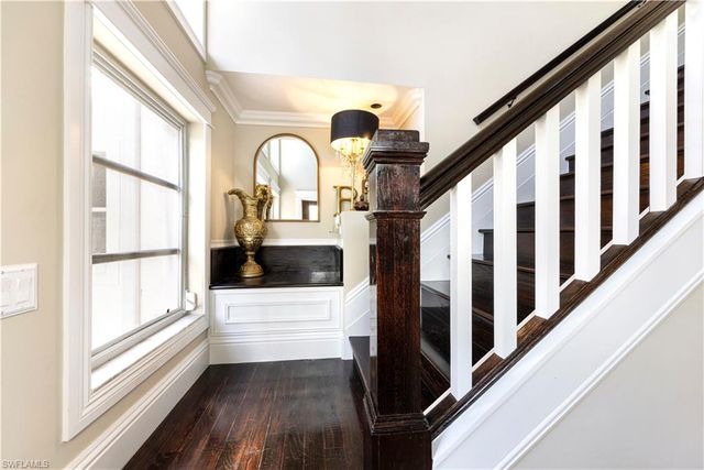 1748 Jewel Box DR, Sanibel, FL 33957